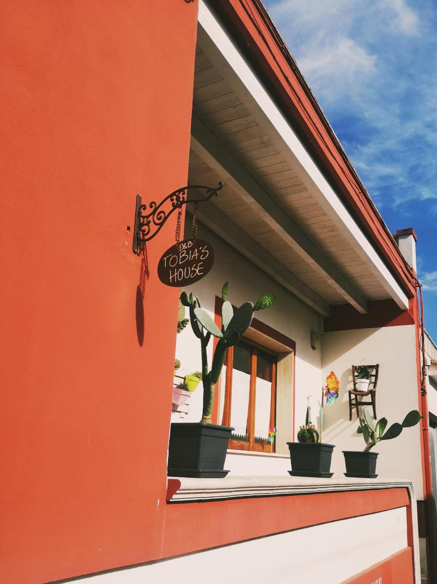 B&B Tobia'S House Giuggianello Exterior foto